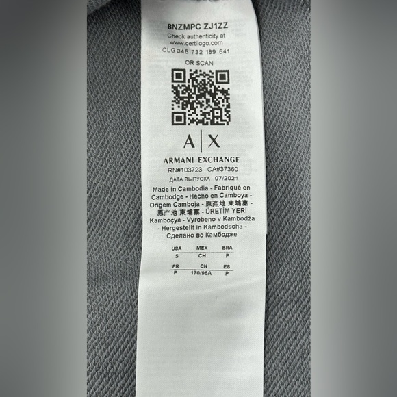 Armani Exchange Grey Pullover Hoodie
style:8NZMPC ZJ1ZZCOLOUR:1974
Sweatshirt - Picture 4 of 4